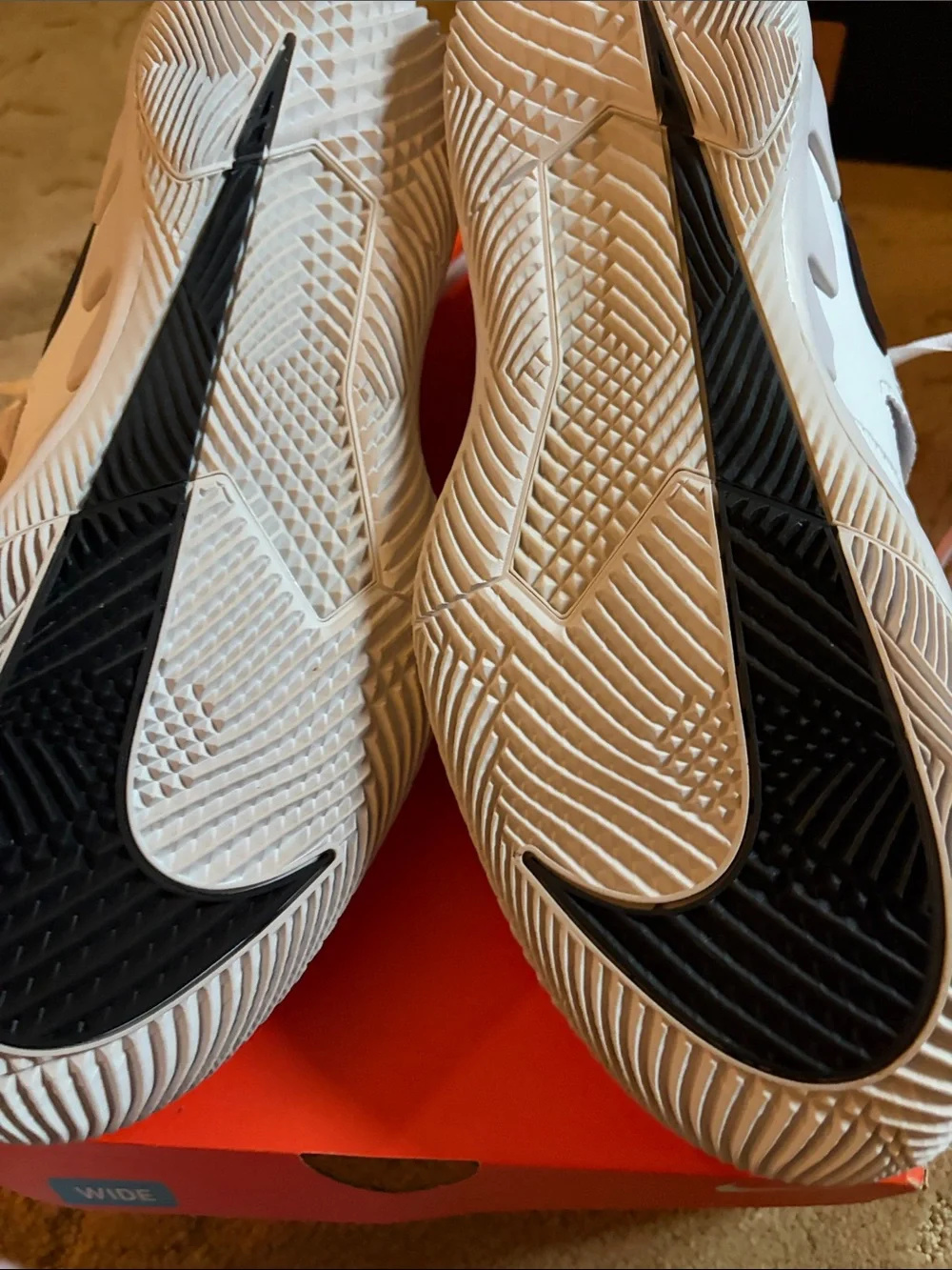 Nike Air Zoom Vapor x HC Wide White and Black Mesh Sneakers - Picture 2 of 3